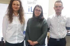Mgr Agnieszka Ursel z prowadzącymi szkolenie „Nowoczesna fizykoterapia w rehabilitacji sportowej”, Kraków, 2 marzec 2019 r.